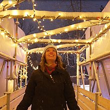 Simone Dikow probiert den Rundlauf auf der Schlittschuhbahn aus.